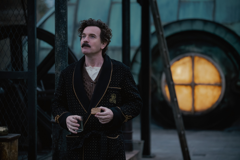 Ewan McGregor dans le rôle du comte Rostov dans la nouvelle série de Showtime 