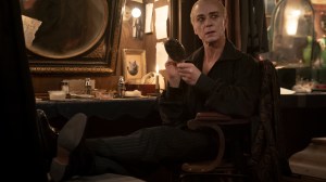 Ben Daniels dans le rôle de Santiago - Entretien avec le vampire _ Saison 2, épisode 4 - Photo de Larry Horricks/AMC
