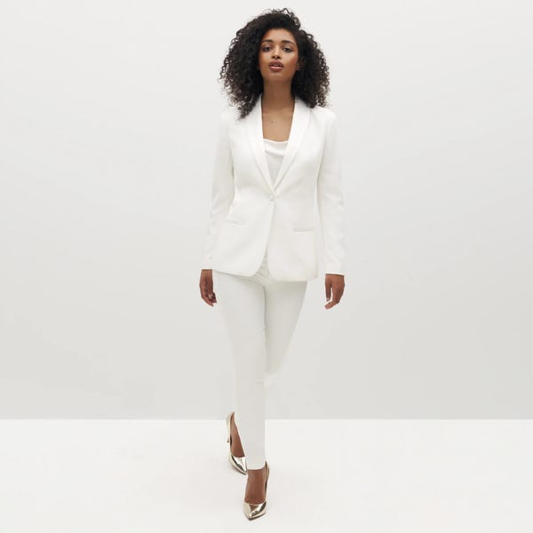 1728074339 974 Les 14 meilleurs endroits pour acheter des costumes pour femmes