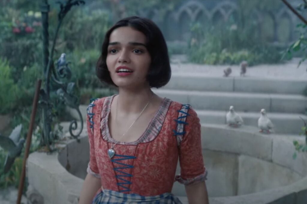 Eh bien, Snow White Disney Studios souhaite
