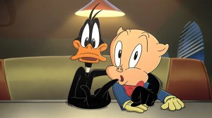 Le jour où la Terre a éclaté: Looney Tunes Film, de gauche: Daffy Duck (voix: Eric Bauza), Porky Pig (voix: Eric Bauza), 2024.