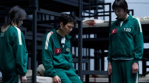 Squid Game S3 (L à R) Jo Yu-ri Si Jun-hee, Lee Jung-jae If Seong Gi-Hun, Park Sung-Hone comme Hyun-Ju Seperation Special Special S3 Cr. Non Jan / Netflix © 2025
